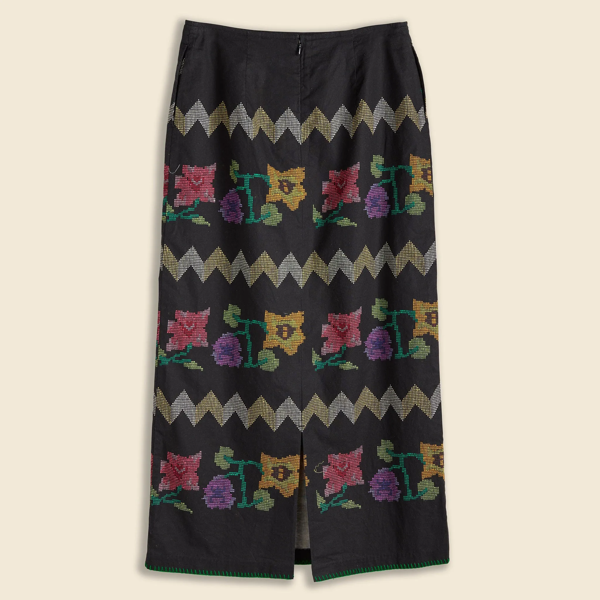 Floral Embroidered Skirt - Black