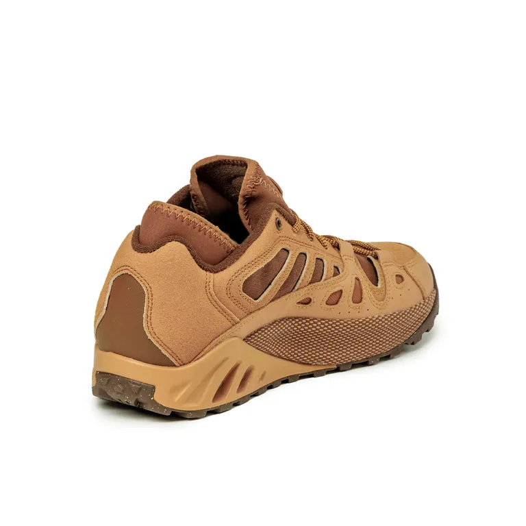 Nike ACG Air Exploraid Flax / Gym Red / Cacao Wow / Light British Tan