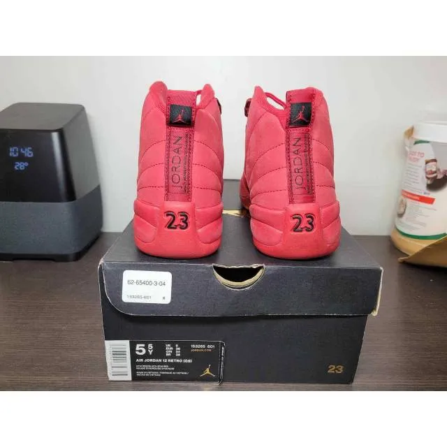 Nike air jordan 12 retro red black 153265-601 size 5.5