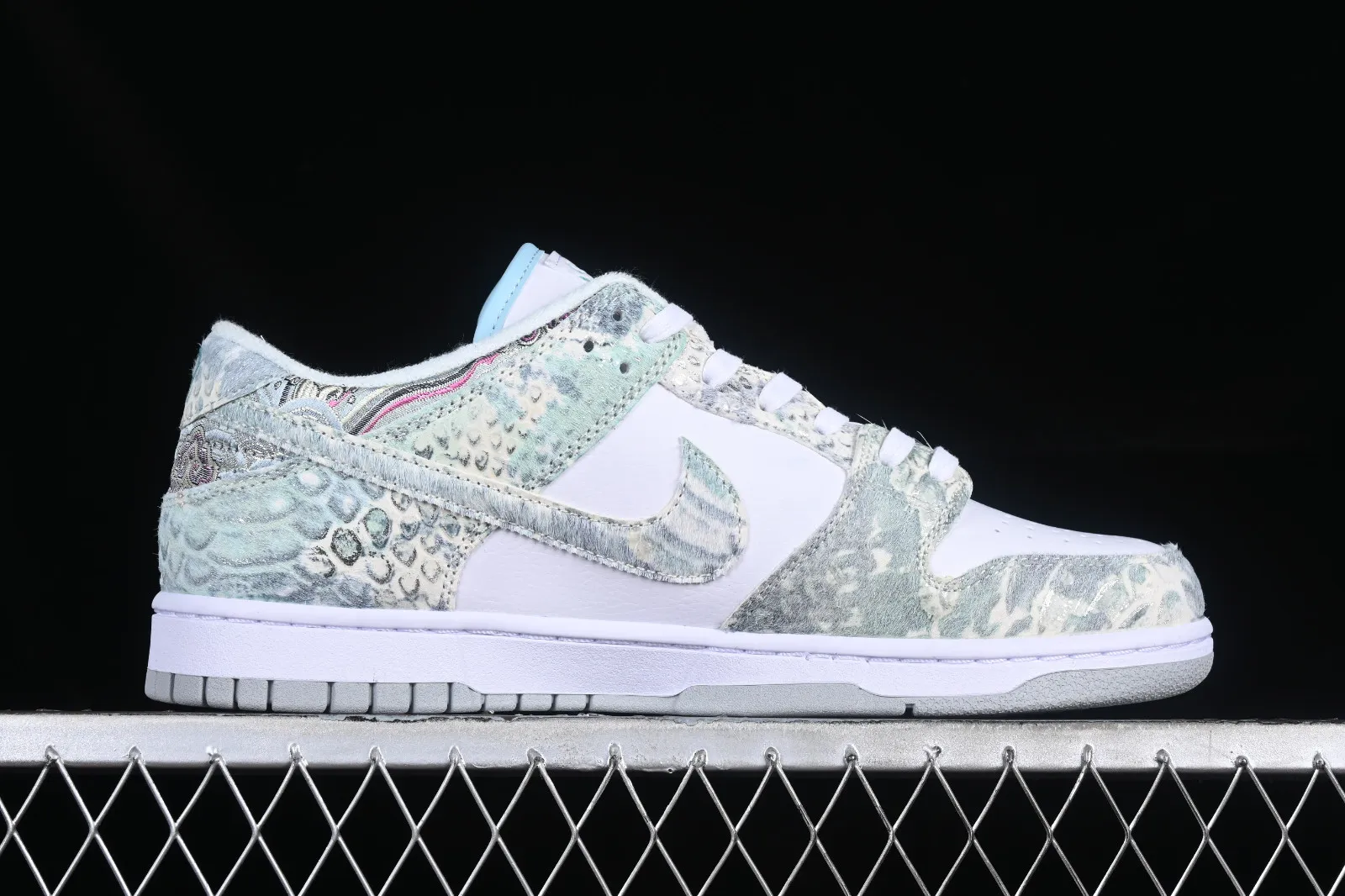 Nike SB Dunk Low CNY White Pure Platinum DV0831-101