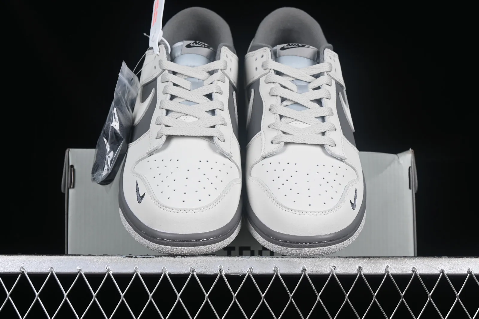 Nike SB Dunk Low Off White Dark Grey DD1391-666