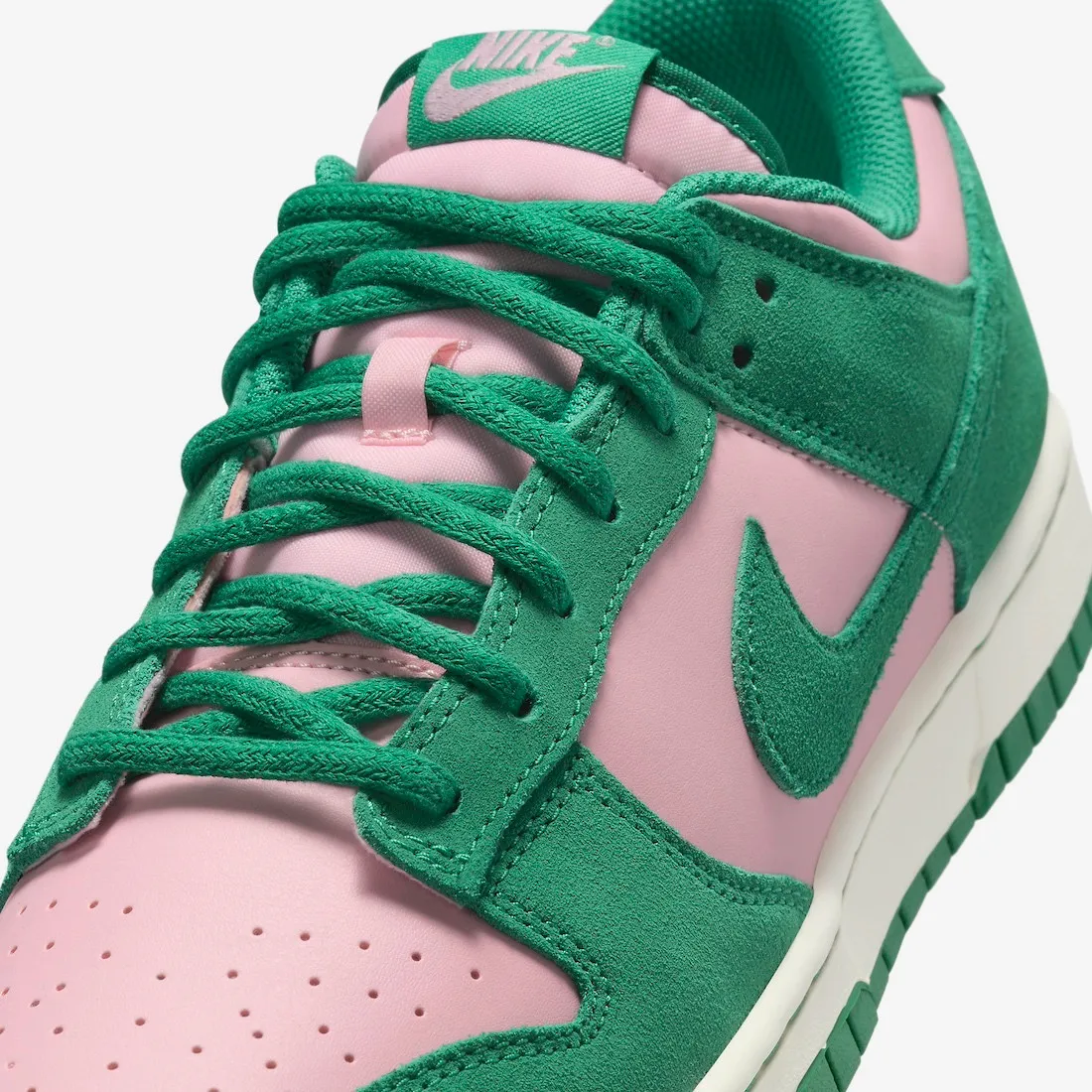 Nike SB Dunk Low Retro Medium Soft Pink Malachite Sail FZ0549-600