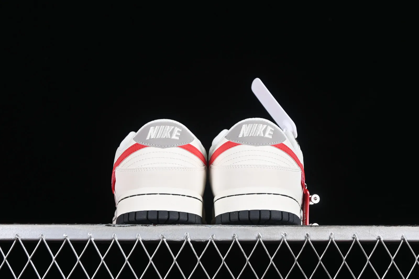 Nike SB Dunk Low Supreme Off White Black Red Grey DQ1098-333