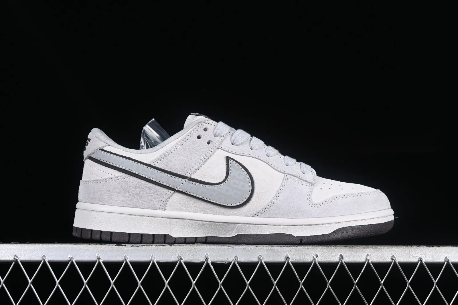 Nike SB Dunk Low The North Face Grey Black FC1688-182