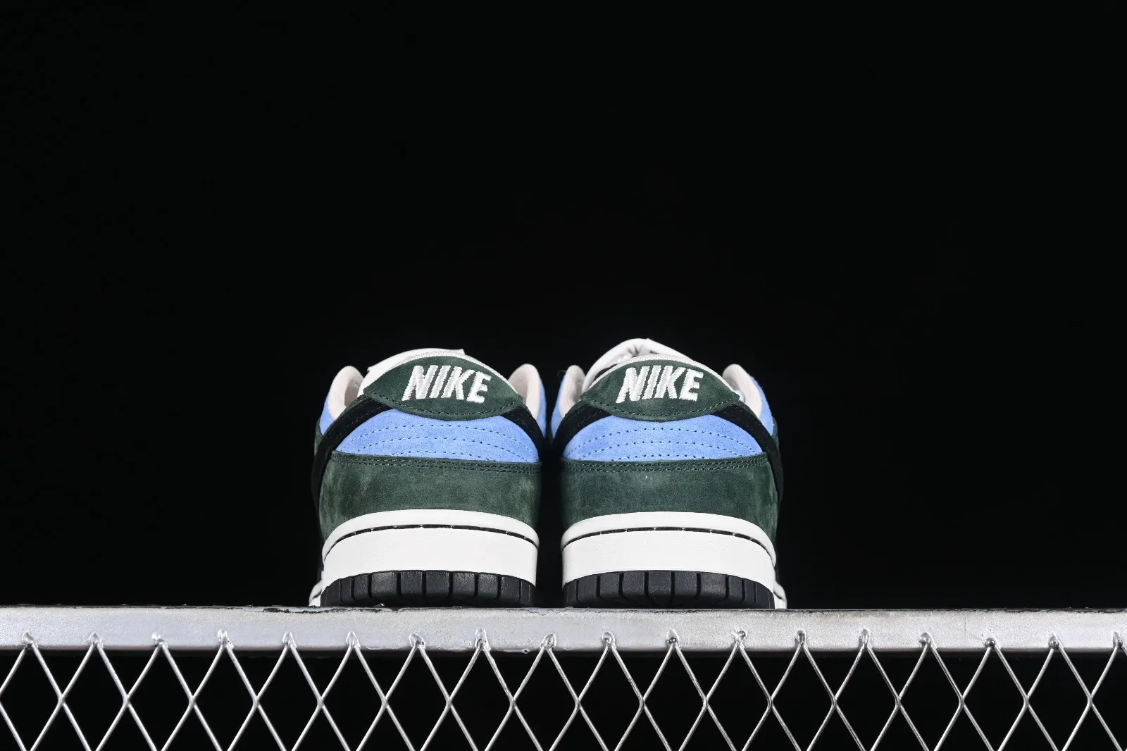 Otomo Katsuhiro x Nike SB Dunk Low Steamboy OST Dark Green Blue Black CT2552-897