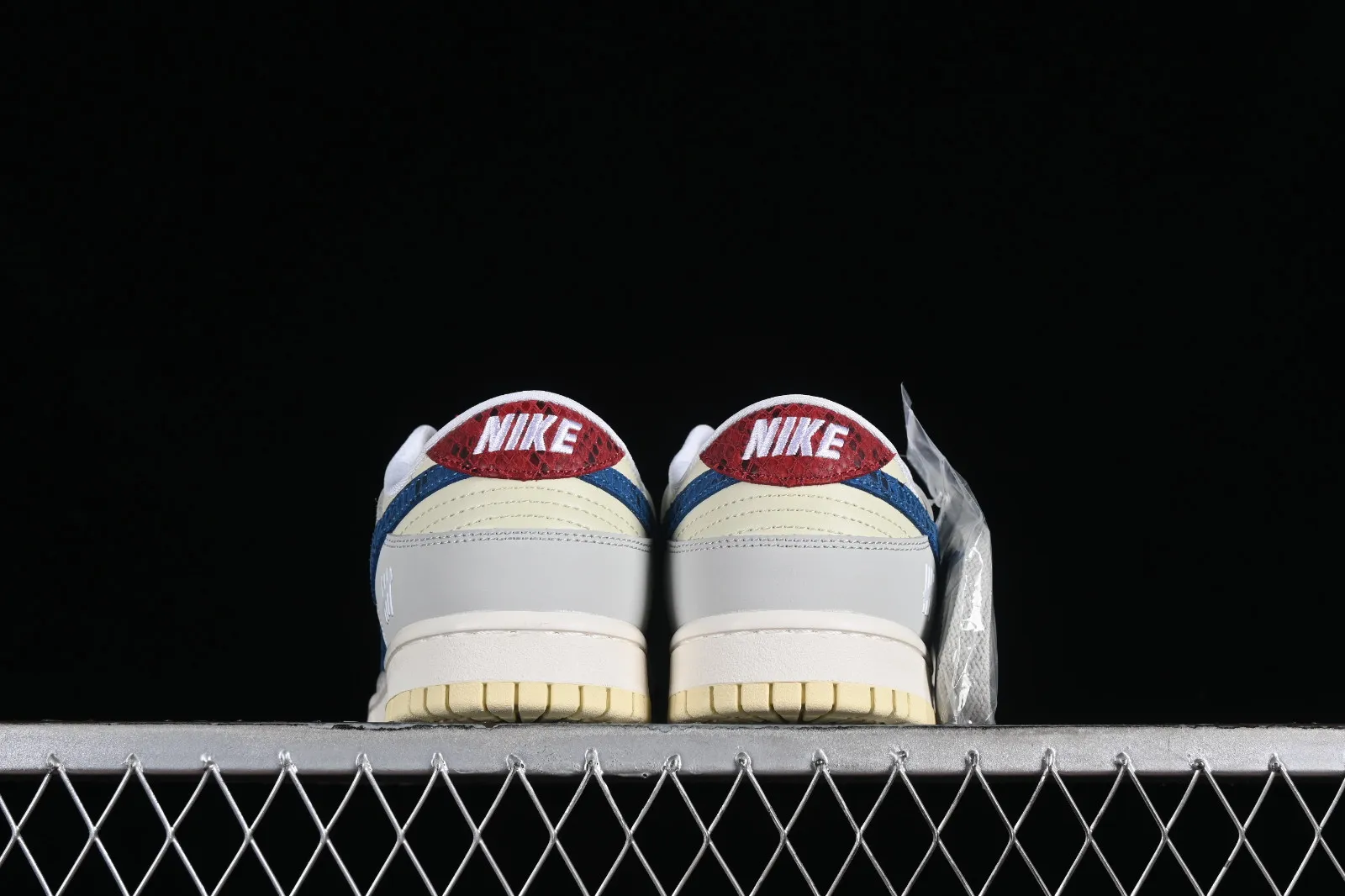 Undefeated x Nike SB Dunk Low Light Grey Blue Red FC2025-302